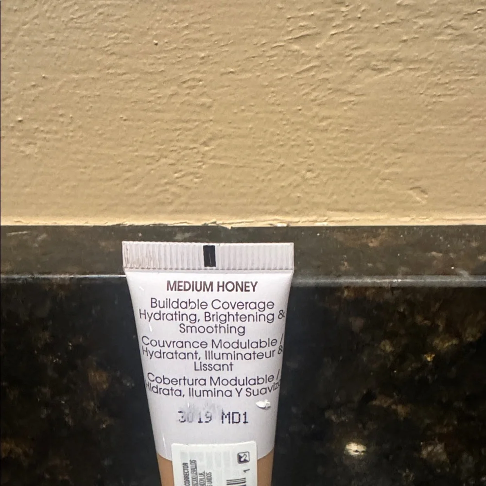 FLOWER Beauty Get Real Serum‎ Concealer - Medium Honey